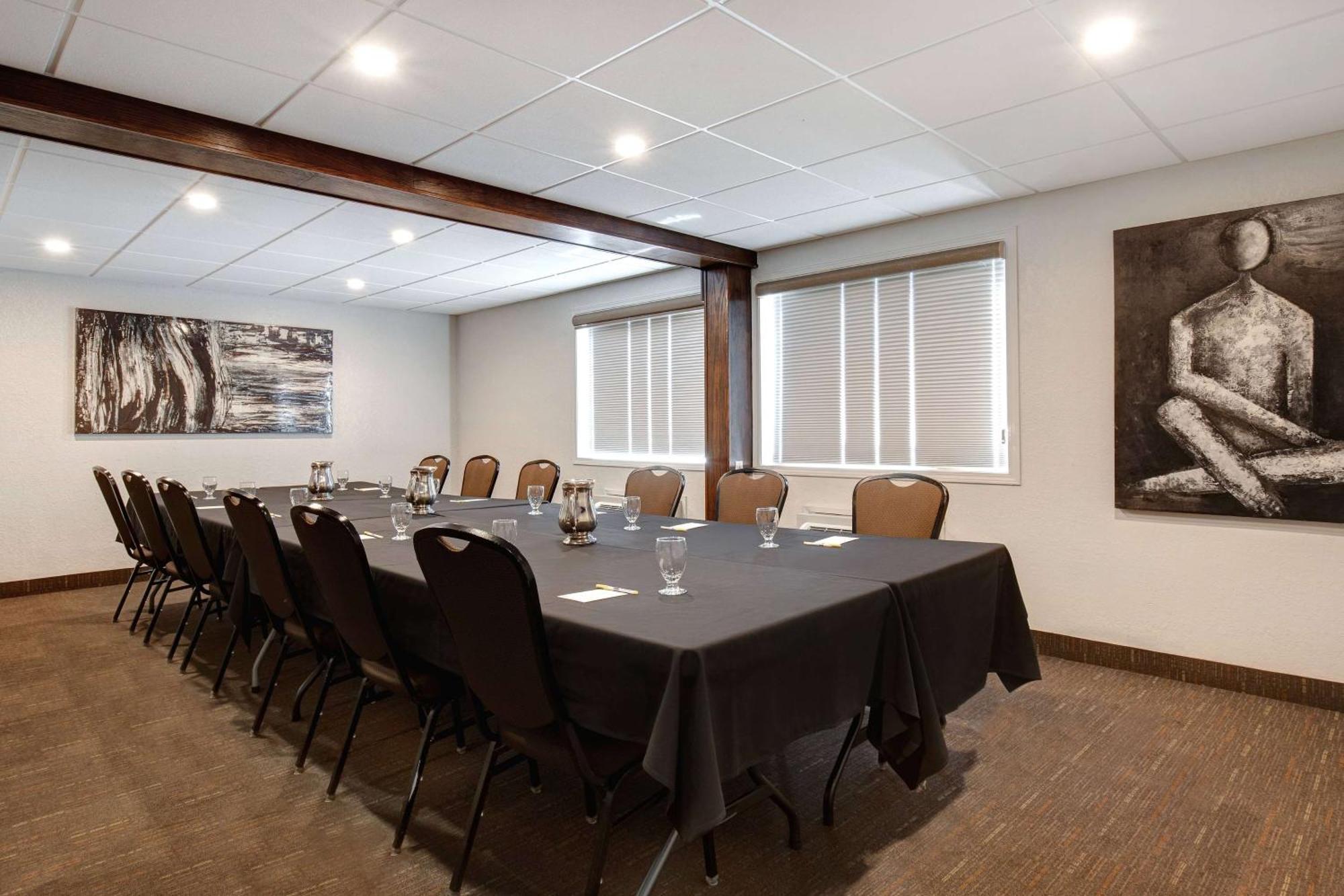 Days Inn & Conference Centre By Wyndham Prince Albert Εξωτερικό φωτογραφία