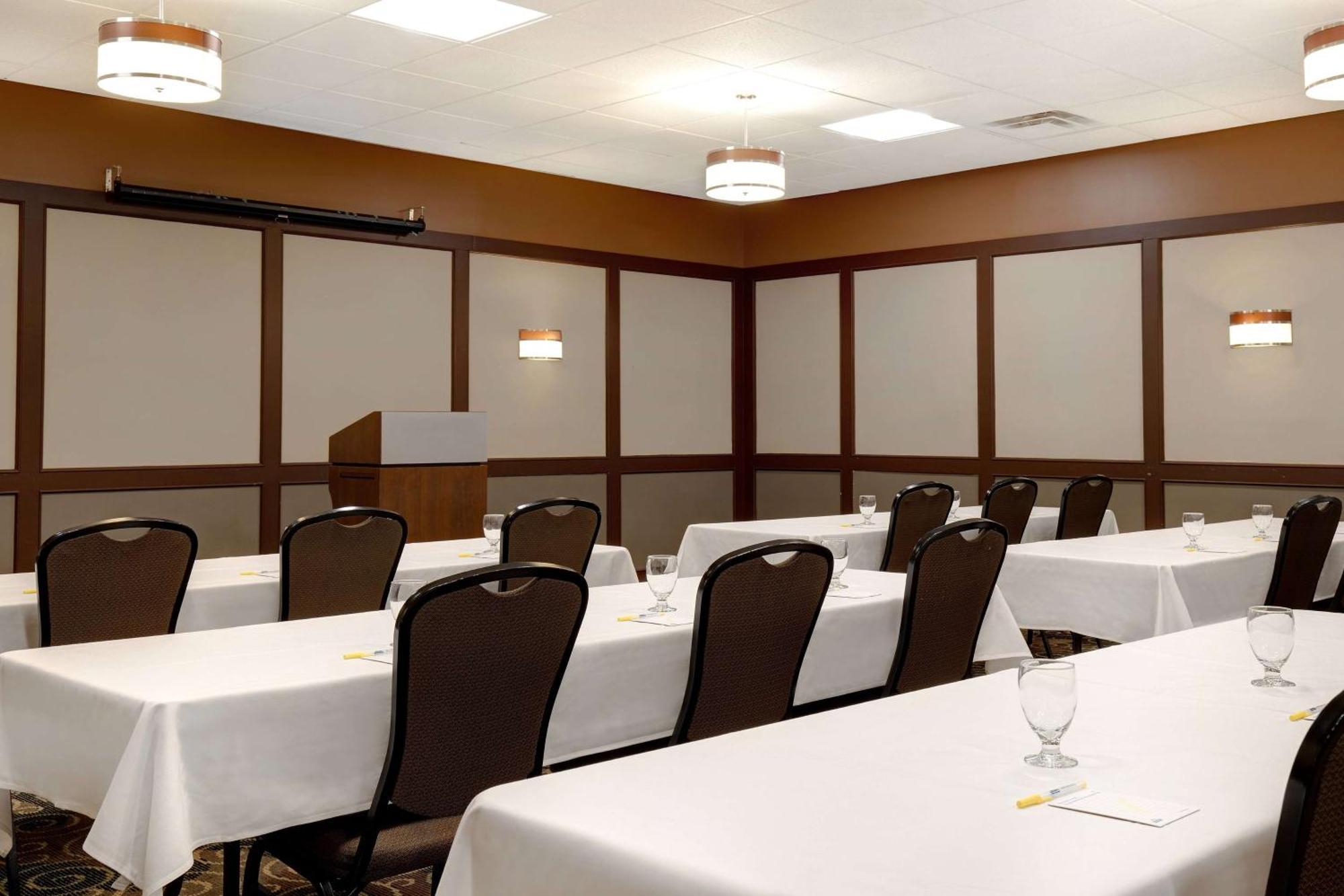 Days Inn & Conference Centre By Wyndham Prince Albert Εξωτερικό φωτογραφία